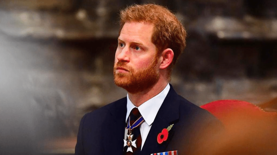 Príncipe Harry ameaça processar governo inglês e exige seguranças