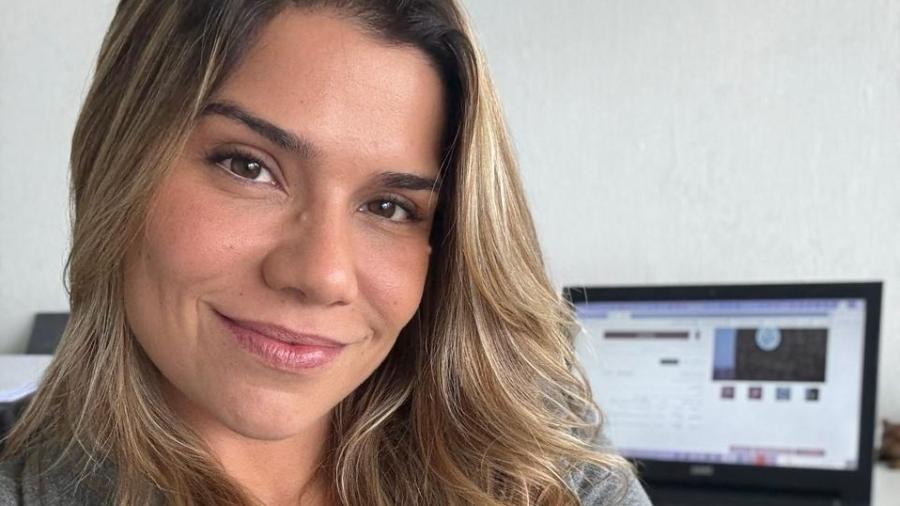 Luiza Mosqueira, 41, começou a perceber um tremor em sua pálpebra e ficou dois anos sem diagnóstico correto Luiza Mosqueira, 41, começou a perceber um tremor em sua pálpebra e ficou dois anos sem diagnóstico correto