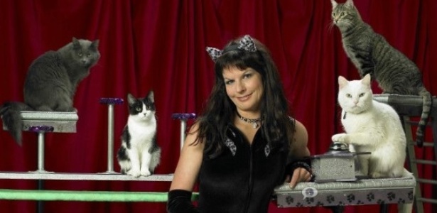 Samantha Martin, líder dos Incríveis Acro-Cats, que existem há 10 anos - Divulgação - Divulgação