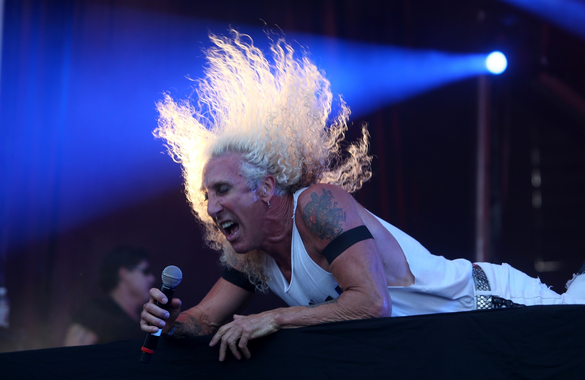 19.set.2015 - A banda Angra se apresenta no palco Sunset, com direito a novo guitarrista e participação de Doro Pesch e Dee Snider, vocalista e lider da banda americana Twisted Sisters. - J. F. Diorio/Estadão Conteúdo