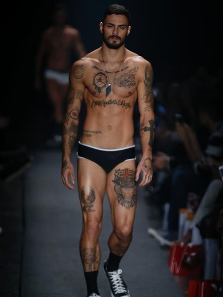 Alexandre Schneider/UOL