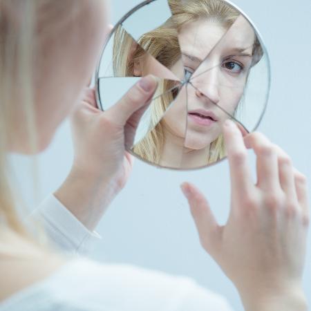 Mesmo quando a pessoa se recorda do que as outras personalidades fizeram, a lembrança é confusa, pois as memórias são fragmentadas e nebulosas - iStock