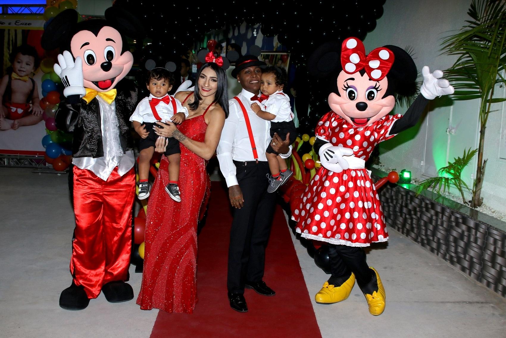 Pepê e Thalyta Santos escolheram o tema Disney para celebrar o aniversário dos gêmeos João Gael e Enzo Fabiano  - Thiago Duran/AgNews 