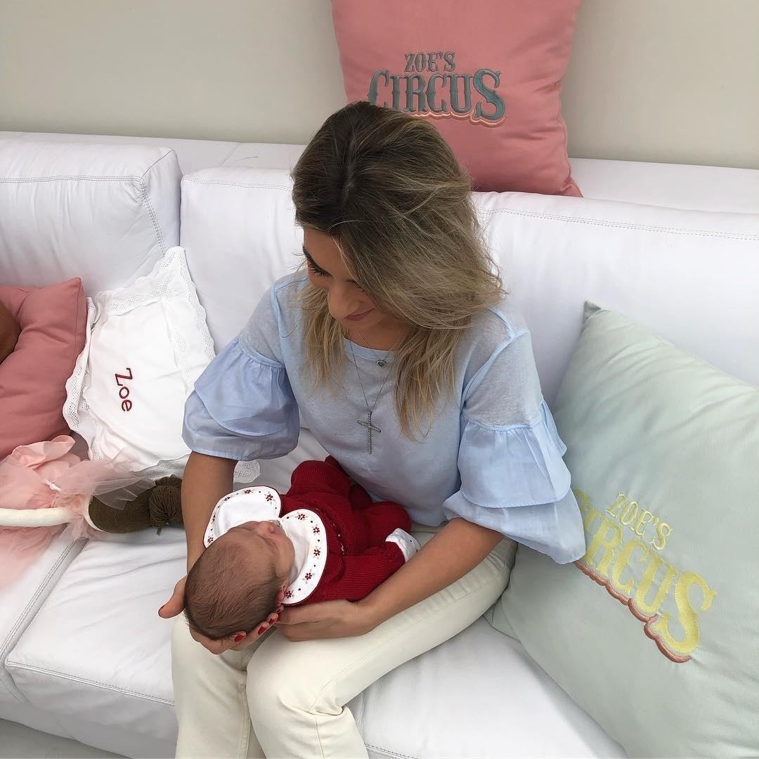Gabi Paludeto com Zoe - gabipaludeto/Reprodução Instagram