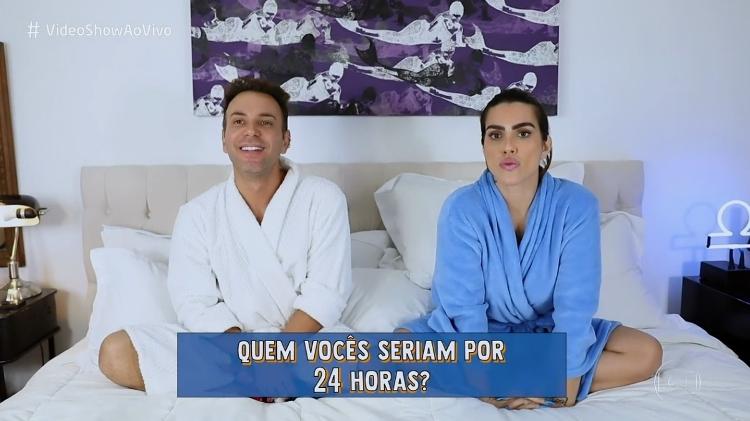 Cleo é entrevistada por Matheus Mazzafera no "Vídeo Show" - Reprodução/Globo - Reprodução/Globo