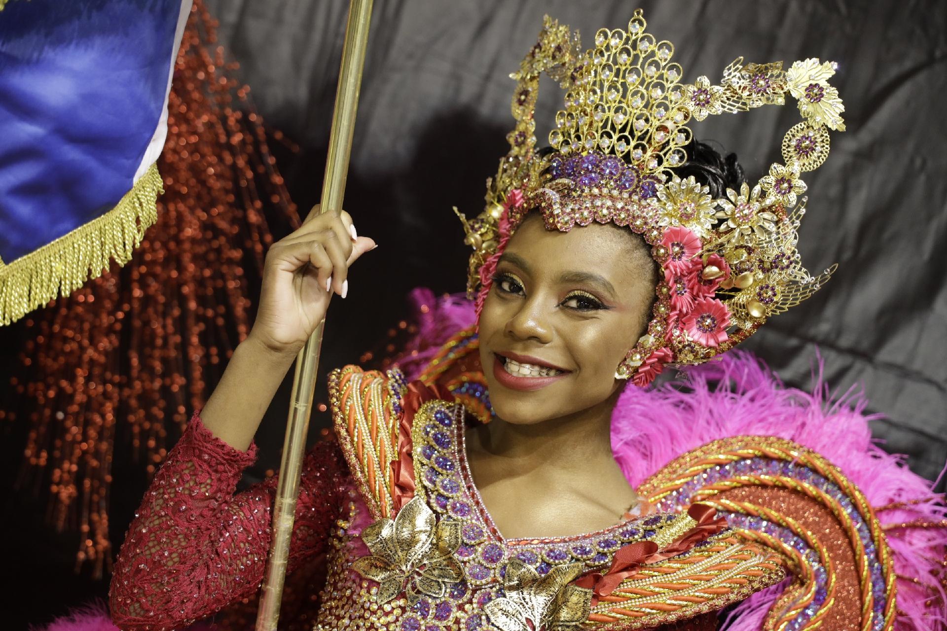 Desfile da Unidos de Vila Maria - Simon Plestenjak/UOL