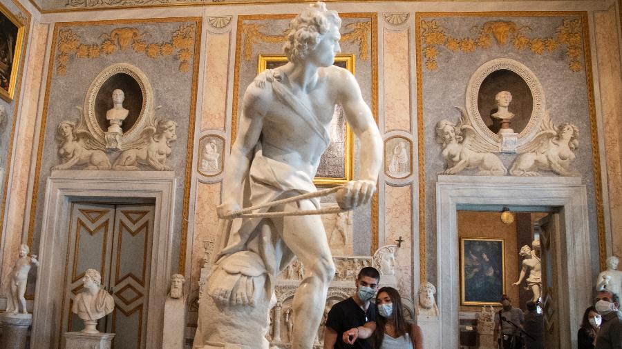 Galeria Borghese de Roma é aberta ao público após relaxamento do lockdown contra o coronavírus - TIZIANA FABI / AFP