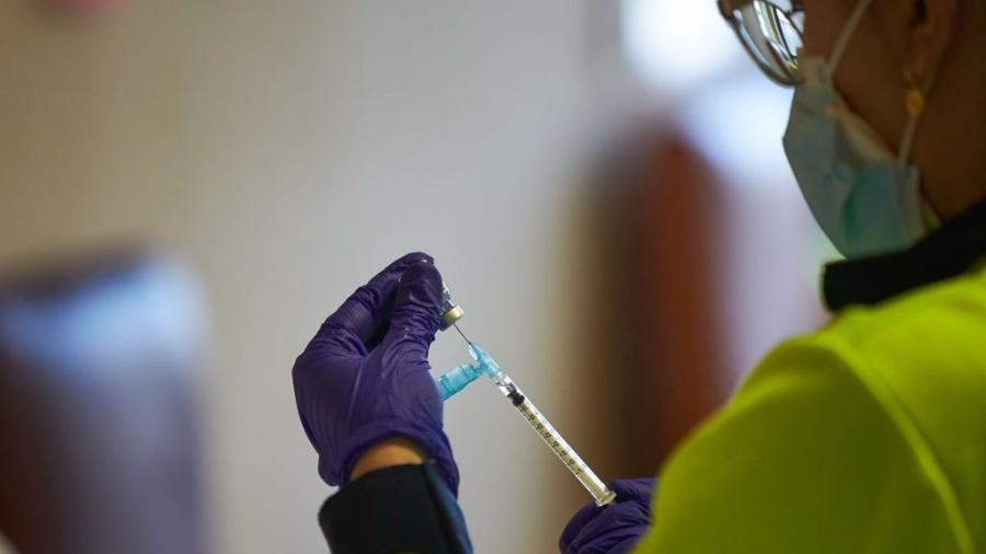 Nas campanhas mais adiantadas, as vacinas contra a covid-19 estão se mostrando mais efetivas que o previsto nos estudos - DeFodi Images/Colaborador Getty Images