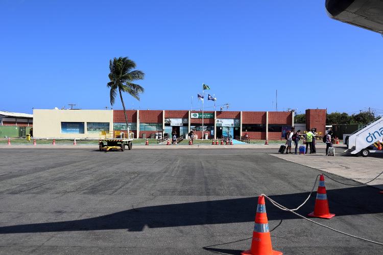 Vista externa do aeroporto regional de Fernando de Noronha chamado Governador Carlos Wilson - JP Carnevalli/Getty Images - JP Carnevalli/Getty Images