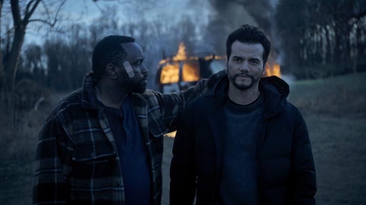 Brian Tyree Henry (Rya) e Wagner Moura (Manny) em cena de "Ladrões de Drogas", em cartaz na Apple TV+. Brian Tyree Henry (Rya) e Wagner Moura (Manny) em cena de "Ladrões de Drogas", em cartaz na Apple TV+.