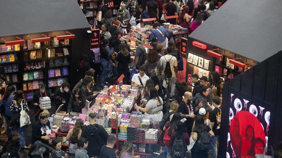 Estande lotado na Bienal do Livro do Rio em 2025 Estande lotado na Bienal do Livro do Rio em 2025