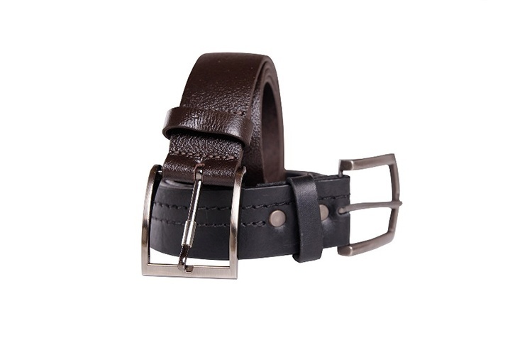 ATÉ R$ 50: Cinto masculino, da Remo Fenut. Preço: R$ 35 cada. Informações: 0800 47 3114 | Preço e disponibilidade pesquisados em novembro de 2015 e sujeitos a alterações - Divulgação