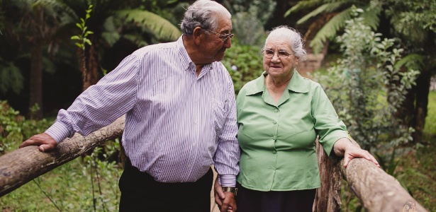 Mesmo com as limitações --Dora não enxerga e Benvindo tem dificuldades para escutar--, o casal decidiu registrar os 60 anos de união com um ensaio romântico - Itatiane Lemos Fotografia/ Divulgação - Itatiane Lemos Fotografia/ Divulgação