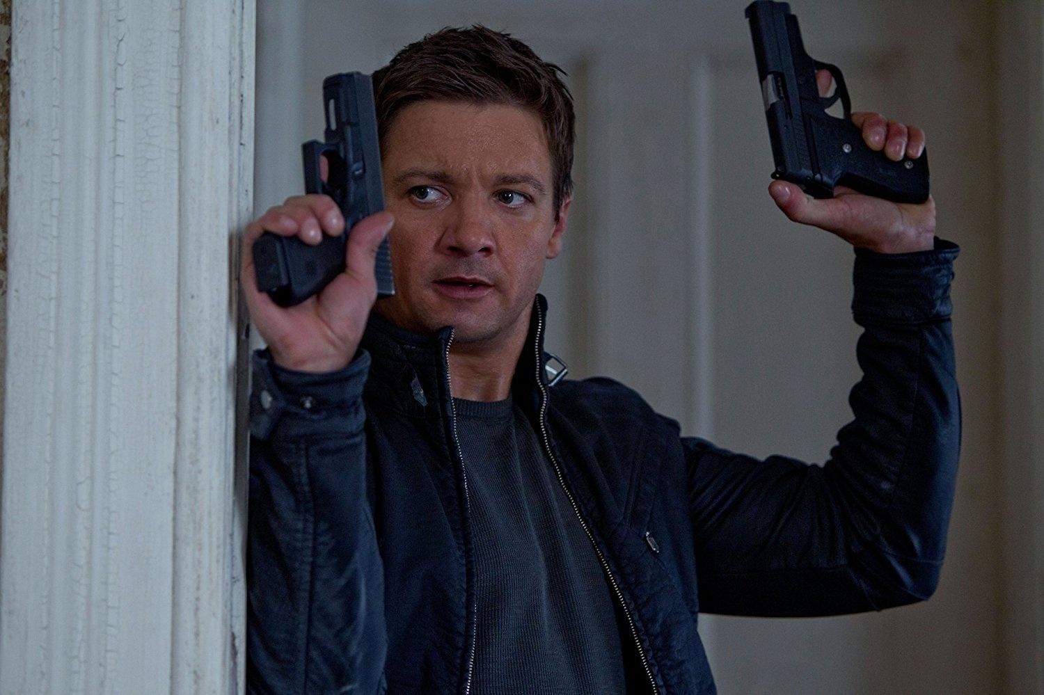 Jeremy Renner em cena de "O Legado Bourne" (2012) - Divulgação