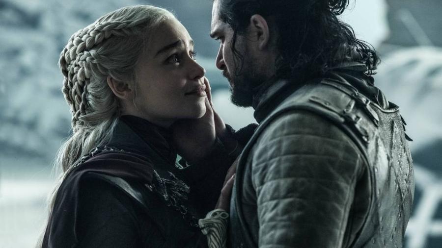 Daenerys e Jon Snow no último episódio - Divulgação