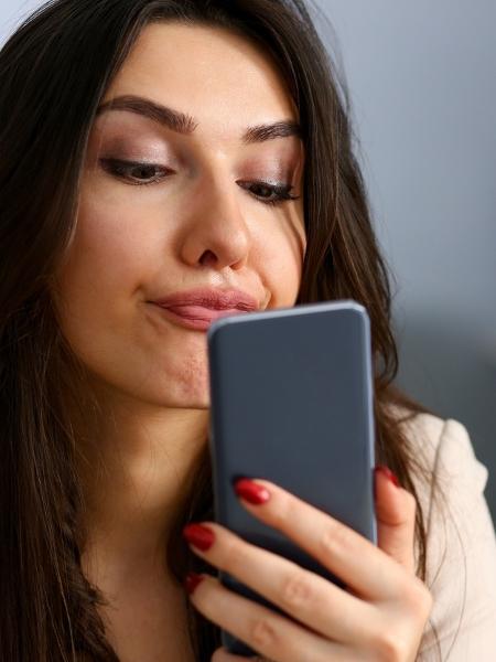 Ver o ex nas redes sociais sem se abalar é mais fácil para pessoas de alguns signos - Ivan-balvan/iStock