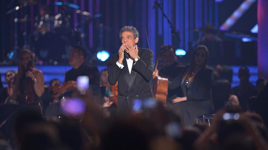 José José no palco do Billboard Latin Music Awards 2013 - 	FilmMagic