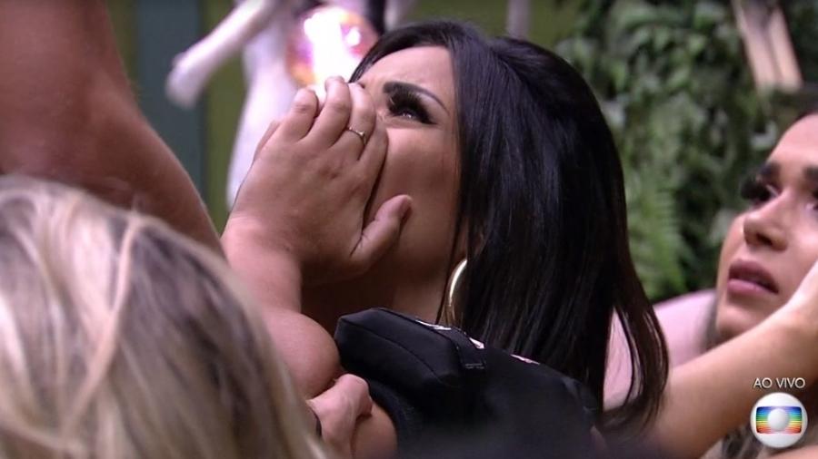 Ivy chora após resultado do paredão - Reprodução/TV Globo