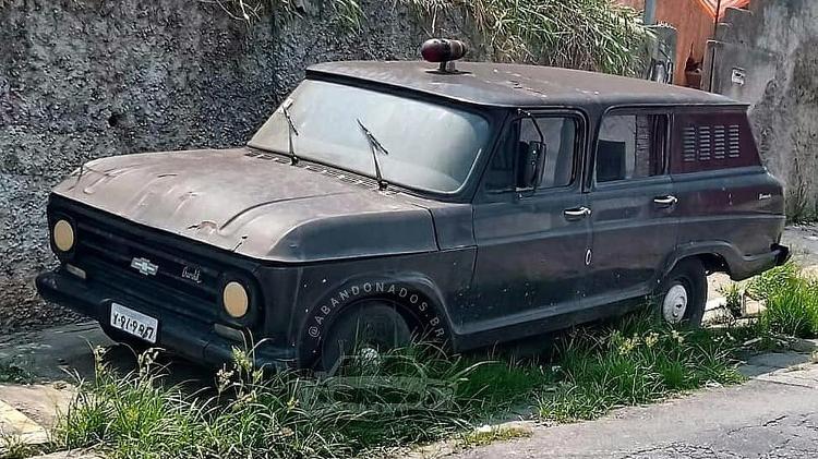 Perfil No Instagram Faz Sucesso Com Fotos De Carros Abandonados Por Aí