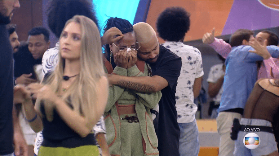 BBB 21: Karol Conká chora durante eliminação de Arcrebiano - Reprodução/Globoplay