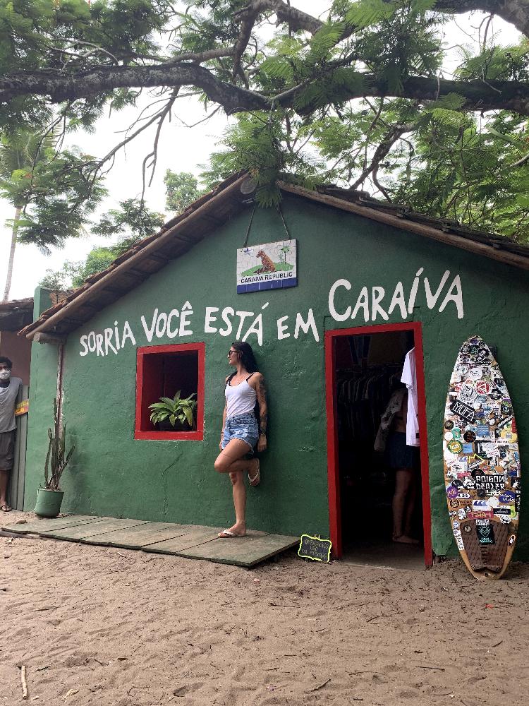 Com a foto clássica de Caraíva, no Sul da Bahia -- roberta - Arquivo pessoal - Arquivo pessoal
