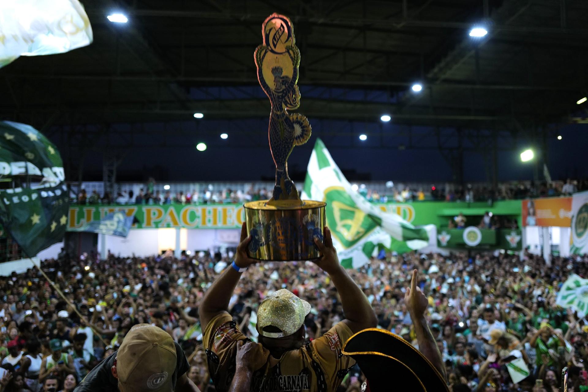 Campeã do Carnaval 2023, quadra da Imperatriz Leopoldinense esté em festa no RJ - Lucas Landau/UOL
