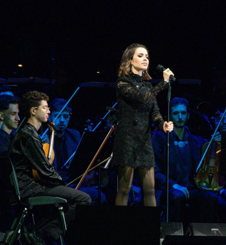 Sandy em apresentação com Andrea Bocelli no Allianz Parque, em São Paulo, no sábado (25)
