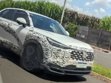 Novo Honda HR-V é flagrado em SP; veja o que já sabemos sobre o SUV