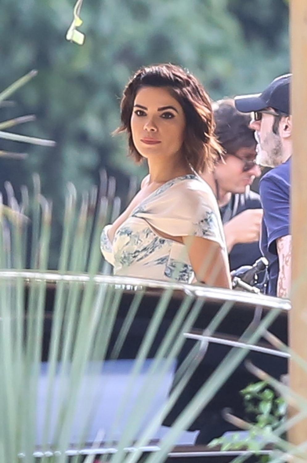 Vanessa Giácomo chega para o casamento de Isis Valverde e André Resende - Roberto Filho/Brazil News