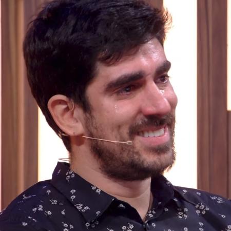 Marcelo Adnet chora com apresentação surpresa do pai no "Tamanho Família" - Reprodução/Globo - Reprodução/Globo