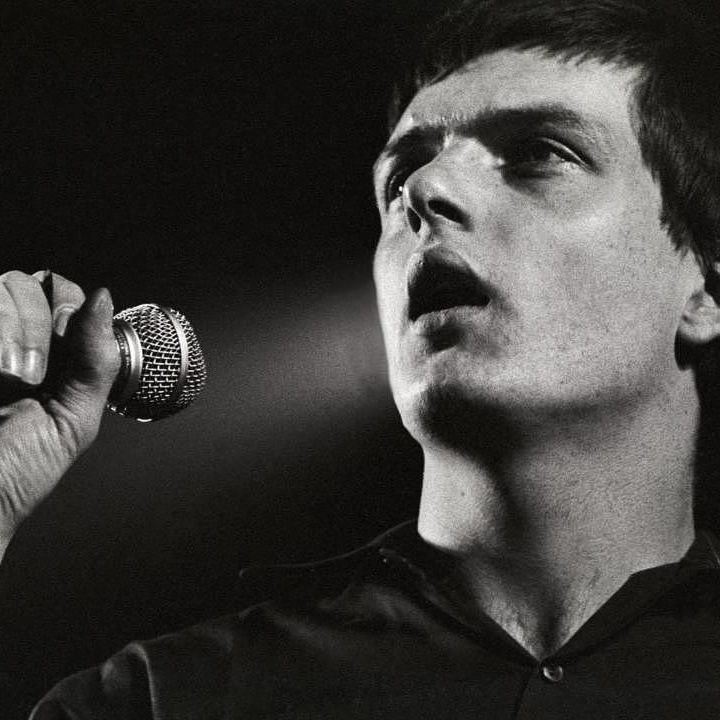 Ian Curtis: Ex-membros do Joy Division desmistificam imagem de