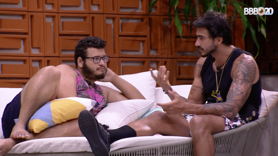 Guilherme conversa com Victor Hugo - Reprodução/GlobosatPlay