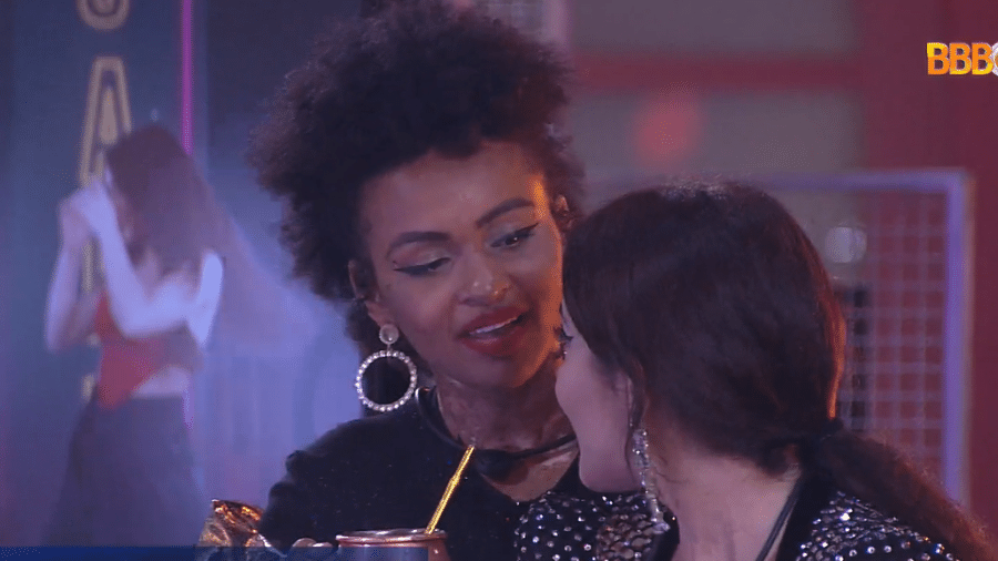 BBB 22: Natália conta para Jade que beijou Eliezer - Reprodução: Globoplay