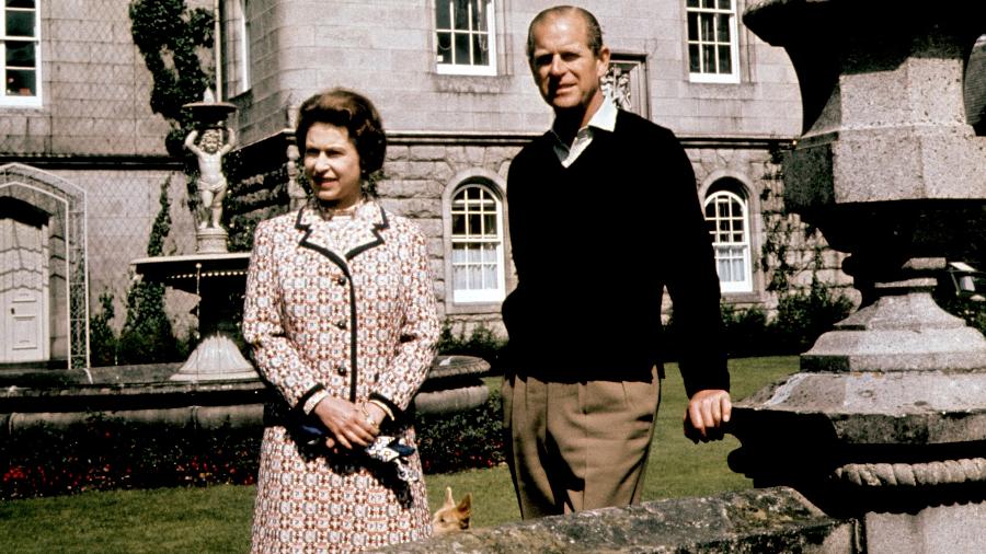 A rainha Elizabeth 2ª e o príncipe Philip celebram aniversário de casamento no Castelo de Balmoral - PA Images via Getty Images