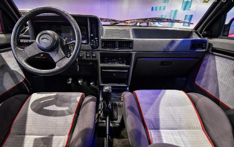 Interior do Escort XR3 que pertenceu a William Bonner