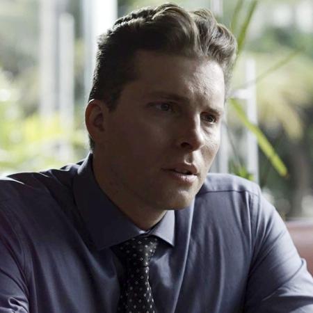 Patrick se faz desentendido e dá fora em Adriana após ela se declarar a ele - Reprodução/O Outro Lado do Paraíso/GShow - Reprodução/O Outro Lado do Paraíso/GShow