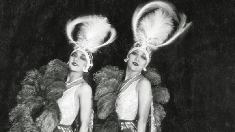 As irmãs Dolly representavam a extravagância dos anos 1920 - elas recebiam U$1.200 por noite para aparecer no teatro Moulin Rouge - James Abbe Archive - James Abbe Archive