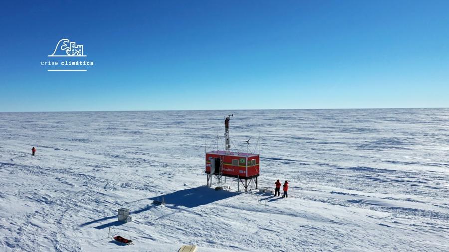 Cerca de dez ONGs entregaram ao governo espanhol uma petição para reforçar a proteção ambiental da Antártica - UOL