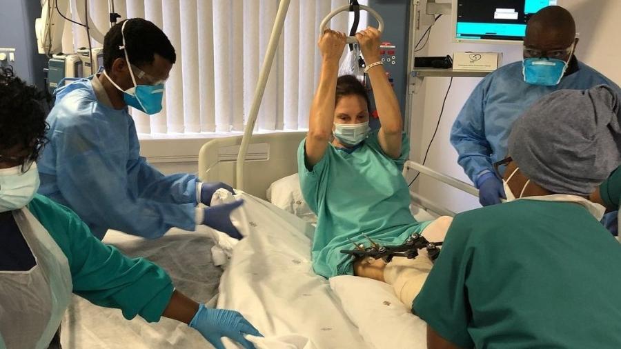 Ashley Judd em recuperação no hospital - Reprodução/Instagram