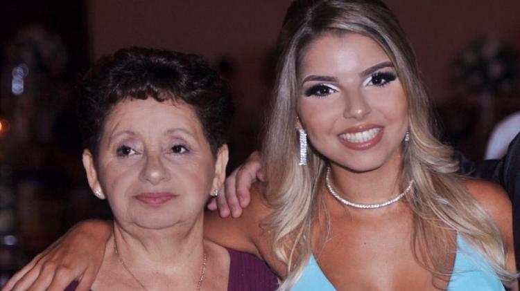 Giovanna ao lado da avó Maria - Arquivo pessoal - Arquivo pessoal