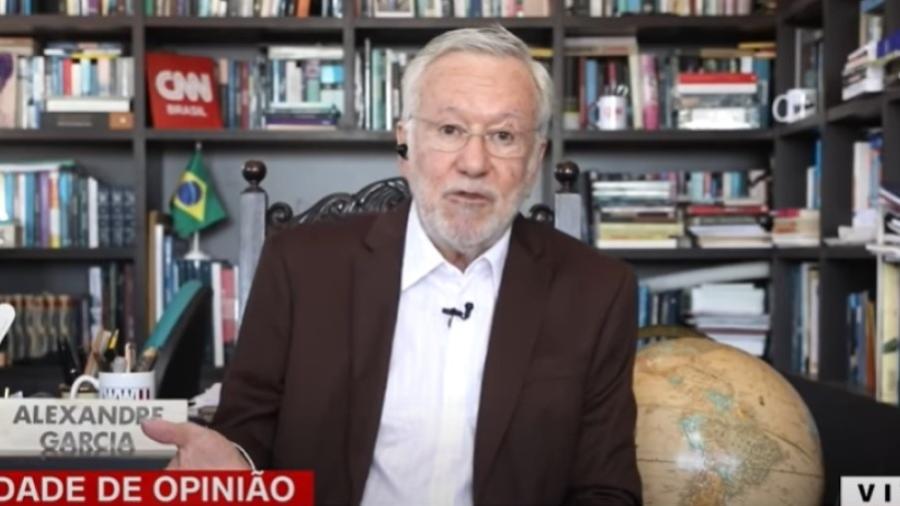 Alexandre Garcia já desinformou sobre uso de cloroquina e vacinas contra a covid-19 em jovens - Reprodução/CNN Brasil