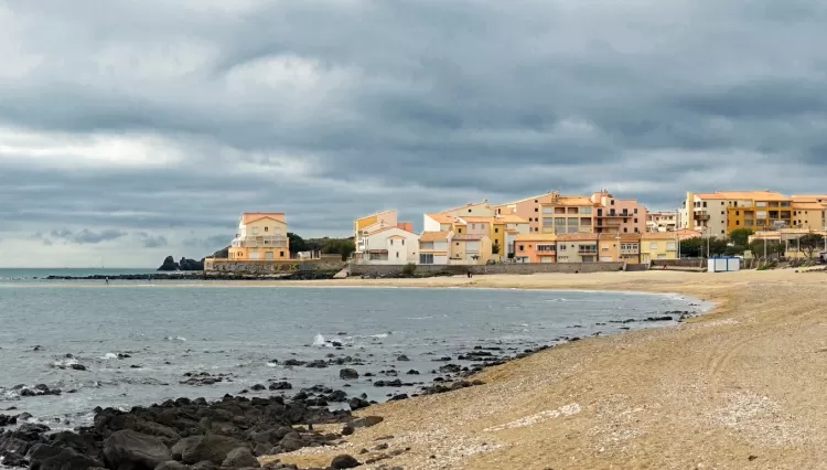 Praia em Cap d'Agde: nem todo território é liberado aos peladões - Getty Images - Getty Images