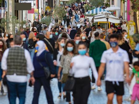 Fim das restrições: o que falta para que covid vire uma endemia no Brasil? - 09/03/2022 - UOL VivaBem