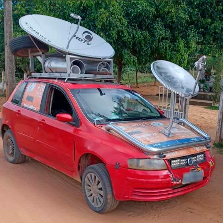 Fiat Stilo Parabólica não passa despercebido no trânsito; para que servem as antenas na carroceria?