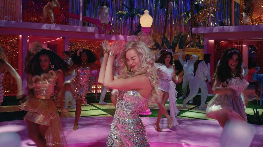 Margot Robbie em "Barbie", filme dirigido por Greta Gerwig - Reprodução