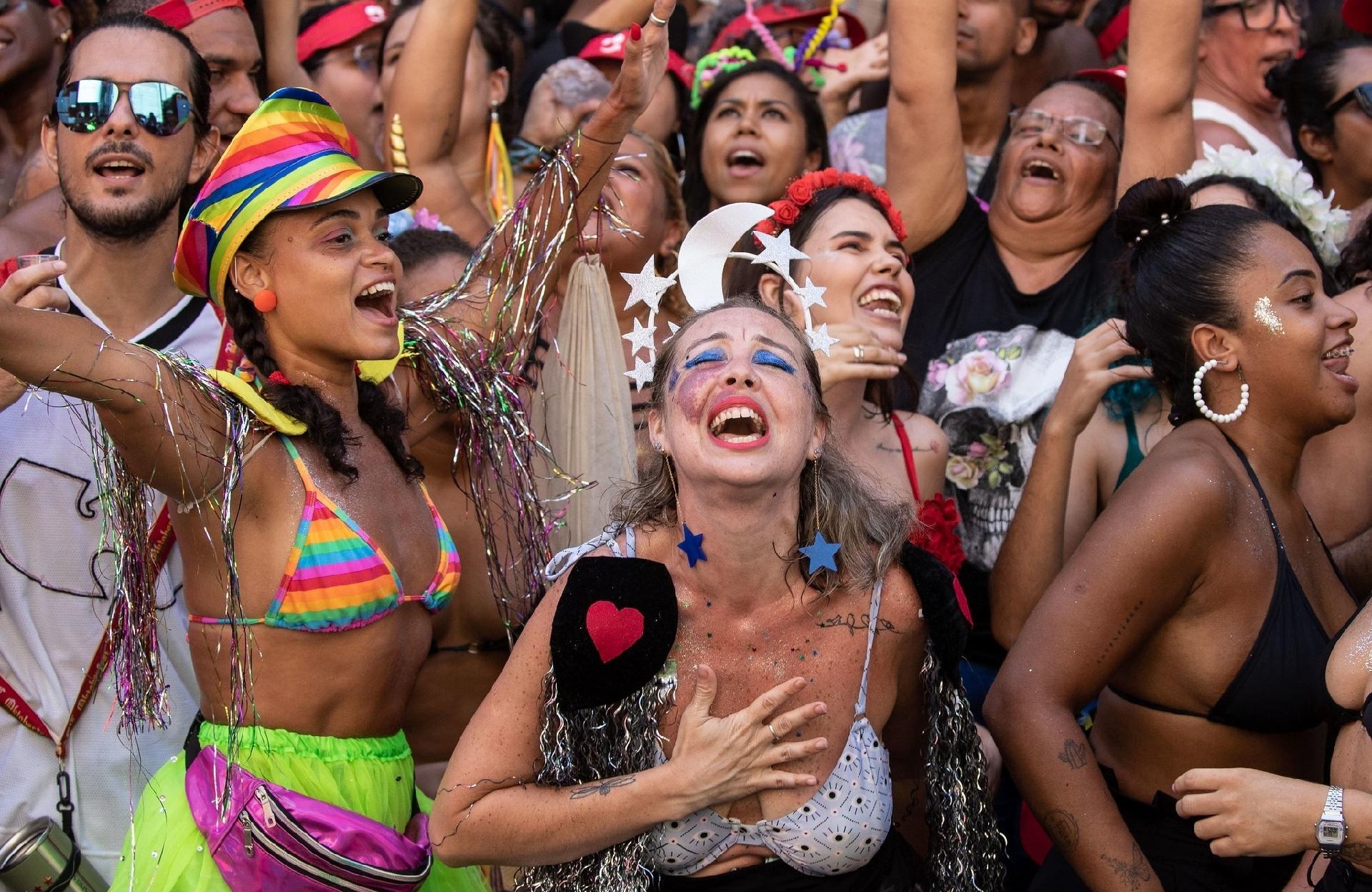 Foliões cantavam músicas tocadas no trio do Monobloco - Fernando Maia/Riotur