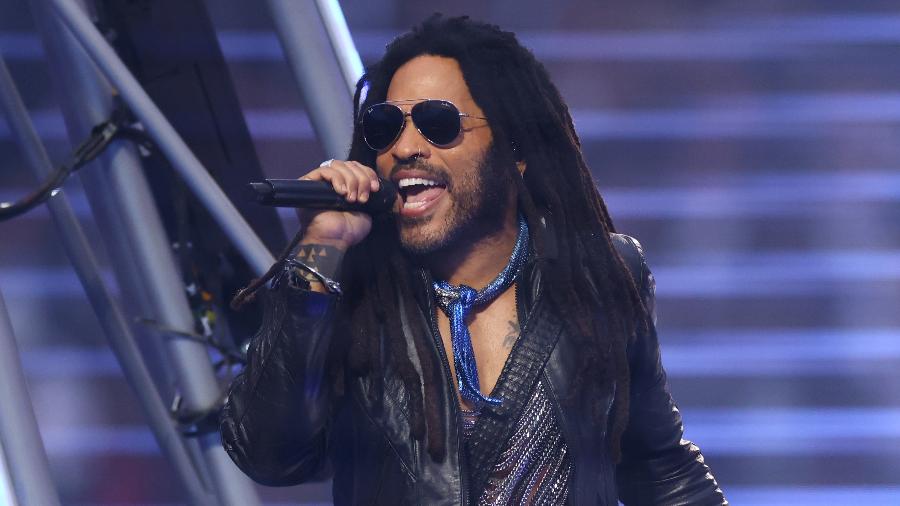 O músico Lenny Kravitz durante show antes da final da UEFA Champions League 2023/24 entre Borussia Dortmund x Real Madrid CF, no Estádio de Wembley, em 1º de junho, em Londres