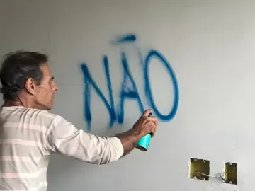 Após perder casa em leilão, Mário Gomes se nega a deixar imóvel