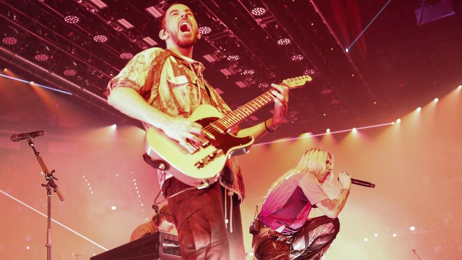 Mike Shinoda e Emily Armstrong, do Linkin Park durante shows em Hamburgo (Alemanha), em agosto de 2024 - Christian Charisius/picture alliance via Getty Images