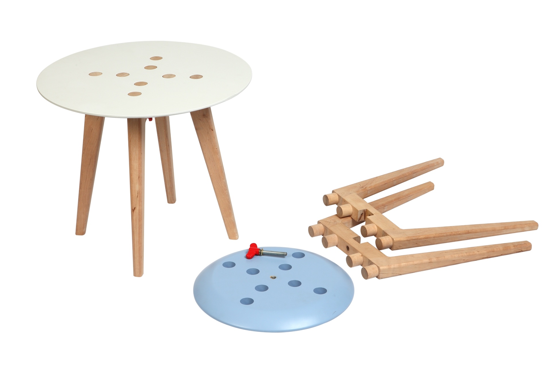 Móvel Frida, desenhado por Carolina Starke e Andrea Zanocchi. A peça dispensa ferramentas e manual de instruções para a montagem. Seu sistema é totalmente intuitivo e o travamento se dá por um único parafuso borboleta - Carlos Ben/ Divulgação